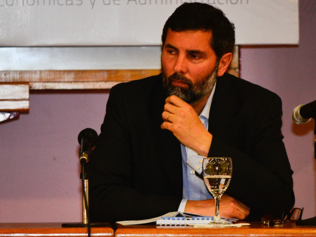 Rius, Andr&eacute;s